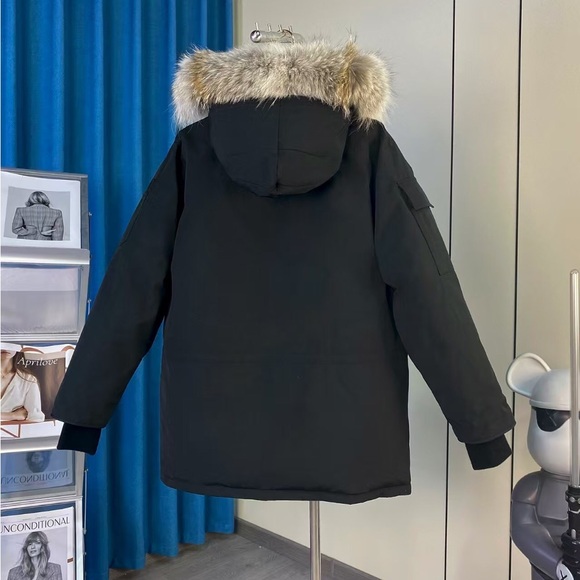 🥝🥝Canada Goose Men's Coat,Very comfortable to wear - Picture 5 of 7